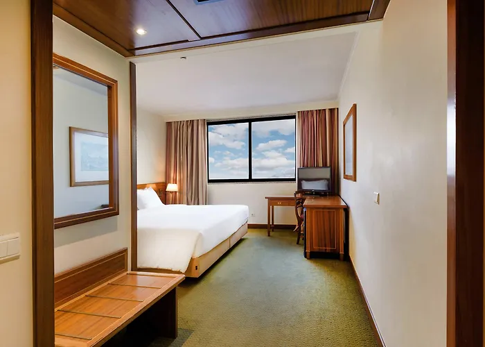 Real Parque Hotel 4*