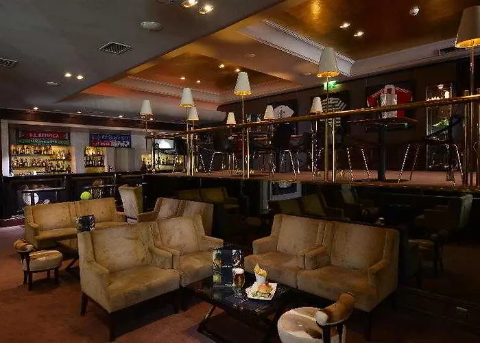 Hotel Real Parque 4*