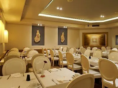 Real Parque ホテル 4*
