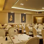 Real Parque Hotel 4*