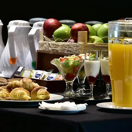 ホテル Real Parque 4*