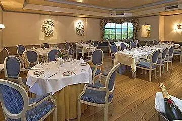 Real Parque מלון