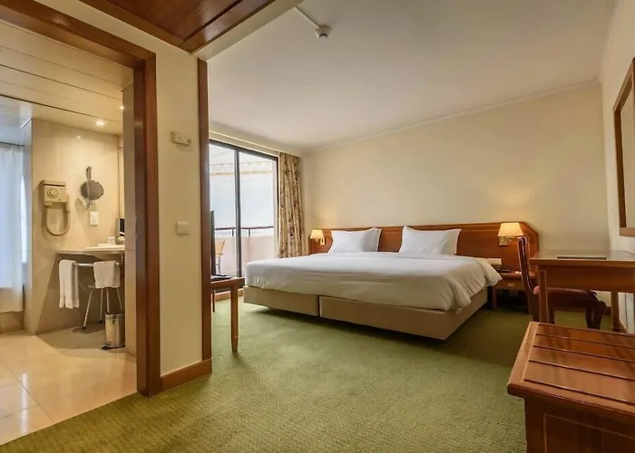 Real Parque Hotel 4*