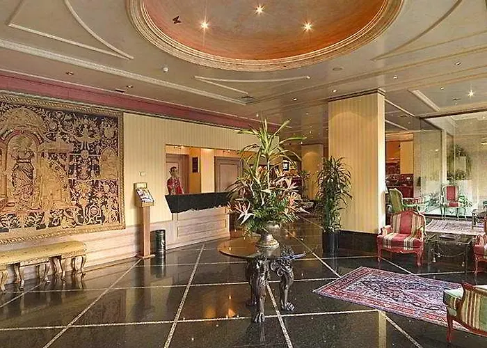 Real Parque Hotel 4*