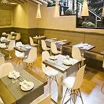 Hotell Real Parque 4*