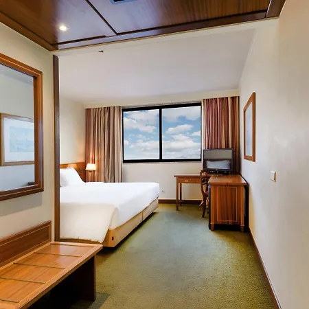 Real Parque Hotel 4*