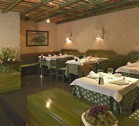 Real Parque Hotel 4*